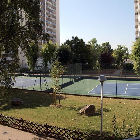 Arbres & Tennis ストラスブール エクステリア 写真